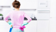 NEKA VAM RERNA ZABLISTA ZA MANJE OD 300 DINARA! Super jednostavni trikovi za čišćenje kuhinje koje morate probati! (VIDEO)