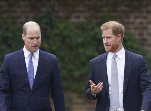 KAO DA ČARLSA NEMA: Ovo je tema broj jedan britanskih medija, bruji se o kralju Vilijamu!