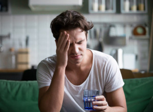 BUDITE NA OPREZU NAKON PIJANSTVA: Simptomi trovanja alkoholom i moždanog udara su vrlo slični i mogu biti fatalni! (FOTO)