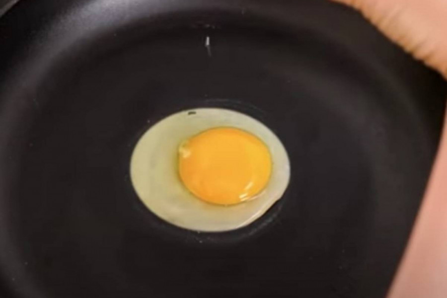 Ispržite jaja na kreativan način! Imaće savršen oblik