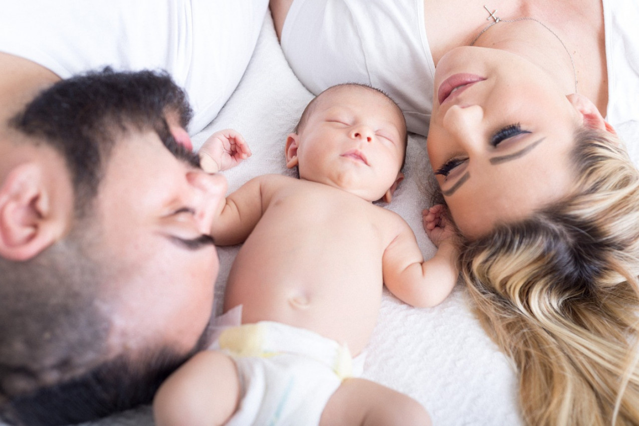 PAKLENA GODINA: U prvih 12 meseci nakon rođenja bebe parovi se posvađaju najmanje 2.500 puta! Istraživanje otkrilo neverovatne podatke!