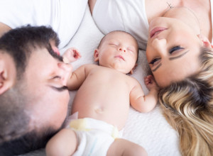 PAKLENA GODINA: U prvih 12 meseci nakon rođenja bebe parovi se posvađaju najmanje 2.500 puta! Istraživanje otkrilo neverovatne podatke!