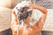 PRIRODNO ČIŠĆENJE GLAVE: Evo kako da operete kosu bez šampona, nema ništa zdravije!