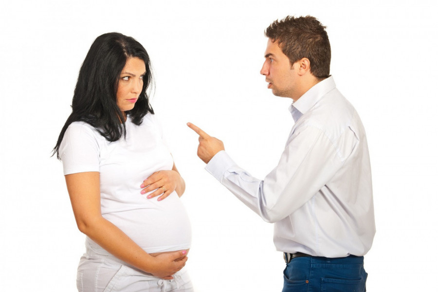 Najbolji drug mog verenika ME JE OBRUKAO tokom objave trudnoće, pa sam mu rekla da ne dolazi na naše VENČANJE! Sad je moj budući muž LJUT NA MENE!