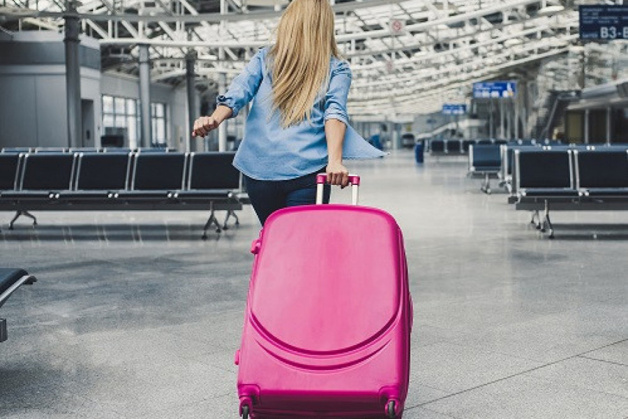 Mlada POBEGLA I OSTAVILA MLADOŽENJU na aerodromu! Odnela 5.000 funti i sav prtljag sa sobom
