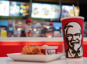 OTKRIVEN TAJNI KFC SASTOJAK! Ljudi u šoku: Pa ovo je otrov, nije ni čudo što je piletina tako ukusna!