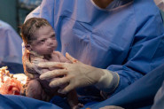 CEO SVET JE PRE DVE GODINE PRIČAO O "BESNOJ BEBI": Evo kako najpoznatije novorođenče sada izgleda, ljudi su šokirani! (FOTO)