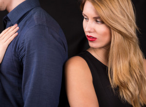 NE LAŽITE SEBE: 6 razloga zašto oženjen ljubavnik nikada ne ostavlja ženu