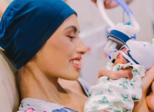 TINEJDŽERKA JE U TRUDNOĆI SAZNALA DA BOLUJE OD RAKA: Odbila je hemoterapiju kako bi uspela da rodi sina a onda su usledile užasne vesti (FOTO/VIDEO)