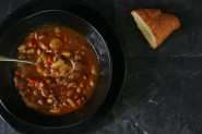 RECEPT ZA POSNI PASULJ: Omiljeno jelo koje ćete iznova spremati (FOTO)