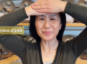 "OBRIŠITE" BORE S ČELA NA KINESKI NAČIN! Tradicionalna masaža ne košta ništa, a čini čuda! (VIDEO)
