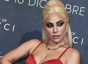 LEJDI GAGA SE TOTALNO TRANSFORMISALA! Šokirala i zabrinula pratioce: Da li si dobro? (FOTO)