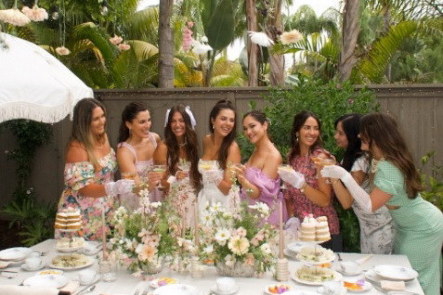 EVO ZAŠTO CEO SVET BRUJI O OVOJ MLADI: Uoči svadbe pripremila je raskošnu čajanku za svoje deveruše, a pokloni koje im je pripremila šokirali su javnost! (FOTO+VIDEO)