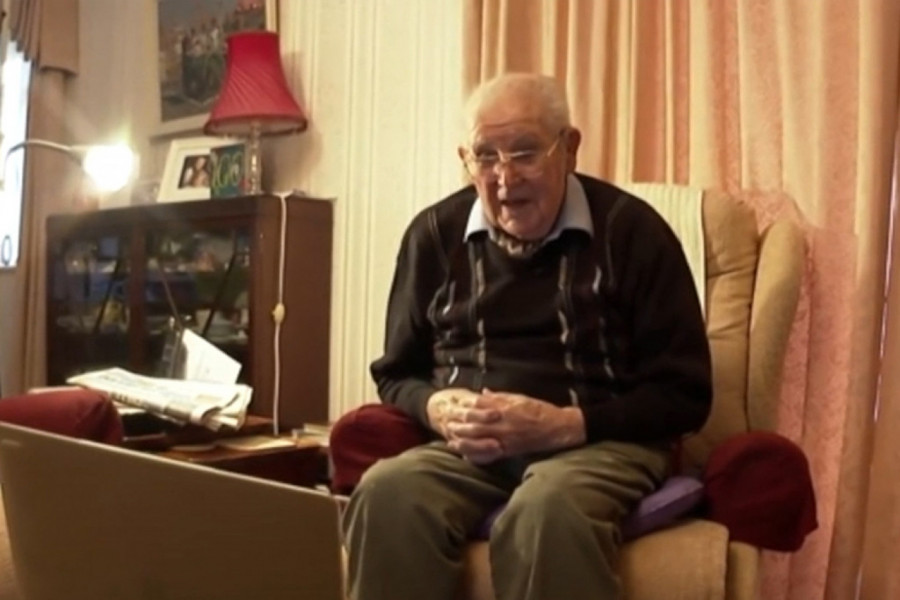 NJIHOVA LJUBAV BILA JE JAČA I OD RATA: Dopisuju se 84 godine , a priča dvoje stogodišnjaka rasplakaće i najtvrđa srca! (FOTO+VIDEO)
