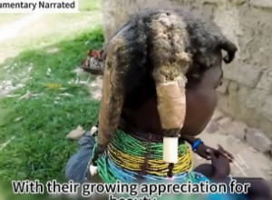 SVET JE ZGROŽEN ONIM ŠTO OVE ŽENE STAVLJAJU NA GLAVU KAO DOKAZ LEPOTE: Pripadnice afričkog plemena imaju poseban način održavanja frizure (VIDEO)
