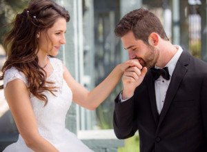 KOME SE SMEŠE LJUBAV I BRAK U 2024: Sudbina kuca na vrata, spremite pozivnice za venčanje!