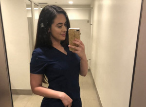 OTKRIVENA PRLJAVA TAJNA MEDICINSKE SESTRE: Skinula je uniformu nakon ovog skandala, bolnica bruji o njenim fotografijama (FOTO)