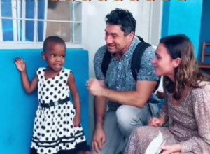 USVOJILI SU DETE IZ AFRIKE: Ovo je bio njihov prvi susret, a reakcija devojčice je neverovatna!