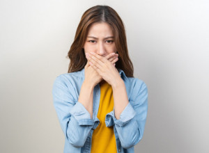 DA LI STE PRETERALI SA BELIM LUKOM? Evo kako da se rešite lošeg zadaha uz pomoć drugih namirnica!