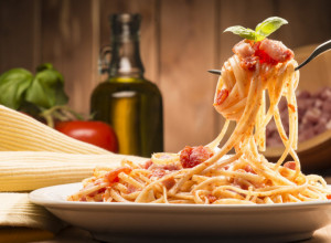 OVAKO SE PRAVILNO KUVA PASTA: Italijanski kuvari tvrde da ove greške svi pravimo! (FOTO)