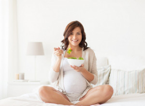 OTKRIĆE KOJE ĆE  PROMENITI SVE: Uočena povezanost između ishrane trudnica i crta lica njihovog deteta!
