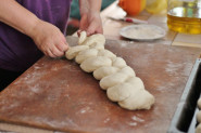 SLATKA PLETENICA RECEPT ZA KOJIM SU POLUDELE DOMAĆICE: Tajna pekara za savršeno testo koje mogu da naprave i početnici!