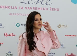 "NAŠA TAMARA LEPŠA I OD KLEOPATRE": Prva dama Srbije ostavlja bez daha, nova fotografija priča dva jezika (FOTO)