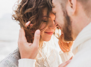 MUŽU "PLAĆAM" INTIMNIM ODNOSIMA KAD ODRADI KUĆNE POSLOVE, EVO ŠTA JE MORAO DA URADI ZA NEZABORAVNU NOĆ! Svi kritikuju ovu ženu zbog njenog sistema nagrada, evo zašto!