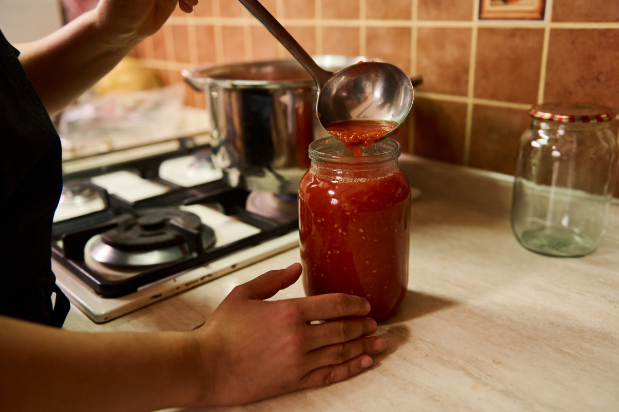 STARINSKI RECEPT ZA KUVANI PARADAJZ: Požurite, ovo vam je poslednji voz za pripremu!