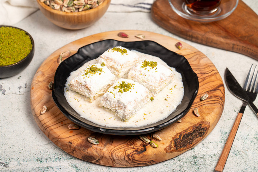 BAKLAVA SA BELOM ČOKOLADOM I MLEKOM: Neodoljiva kombinacija u koju ćete se odmah zaljubiti!