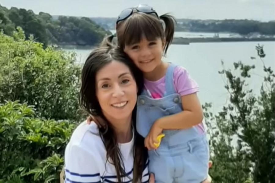 DALA JE SVOJOJ ĆERKI (5) S AUTIZMOM MOBILNI DA SNIMI ŠTA GOD ŽELI: Plakala je kao kiša kada je videla šta devojčica radi, a onda se slomila zbog detetovih reči! (VIDEO)