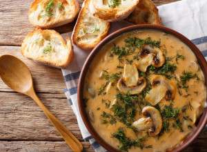 MANASTIRSKI RECEPT ZA POSNI GULAŠ KOJI ĆE VAS RASPAMETITI: Ovo je savršen obrok tokom posta, a priprema se nikad brže i lakše!