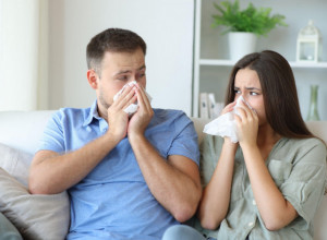 EVO ZAŠTO POJEDINCI KINU JEDNOM, A NEKI UVEK 3 PUTA ZAREDOM: Lekar dao precizno objašenjenje - ako ste u ovoj drugoj grupi, nije svejedno!