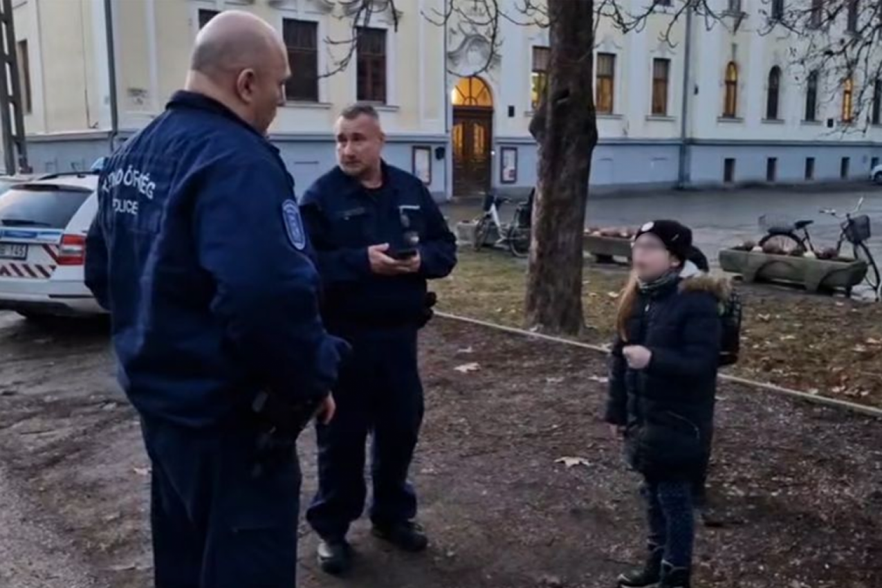 DEVOJČICA JE PREKLINJALA POLICIJU DA JE NE DAJU OCU: Potresan snimak obišao svet (VIDEO)