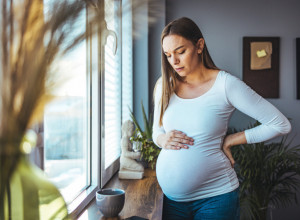 OSTAVIO JE TRUDNU LJUBAVNICU I POSLAO JE U ITALIJU: Posle 9 meseci na adresu mu je stiglo nešto šokantno - kada je pročitao poruku, pred ženom je PAO U NESVEST!