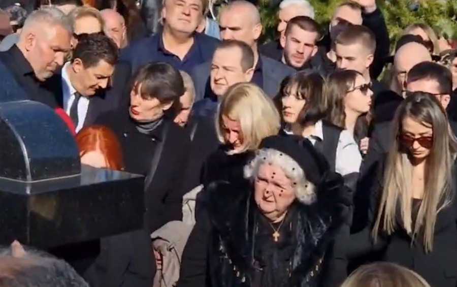 Nena, sestra Saše Popovića