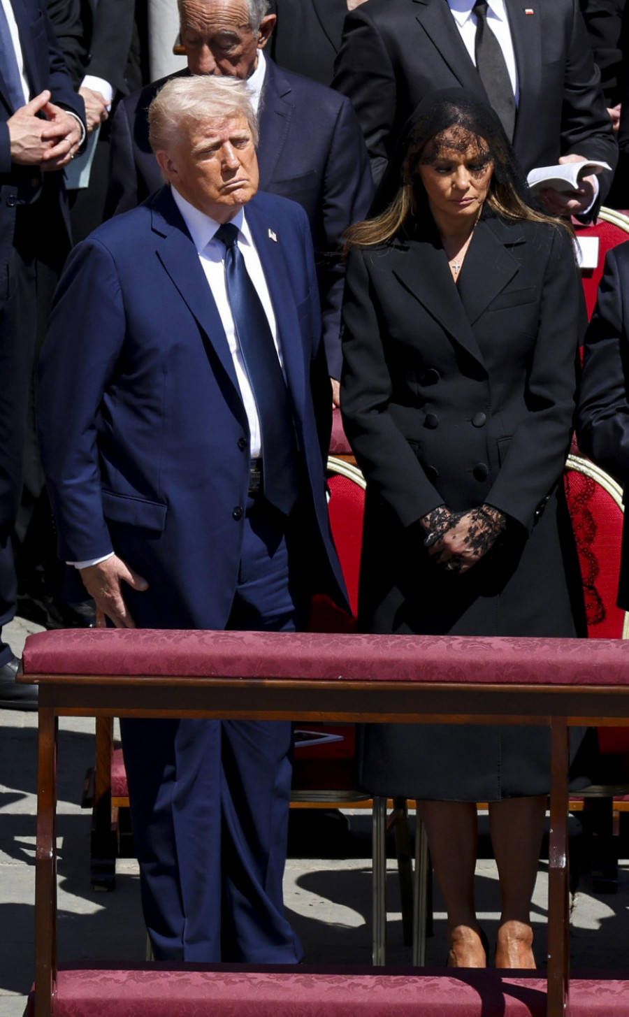 Donald i Melanija Tramp na sahrani