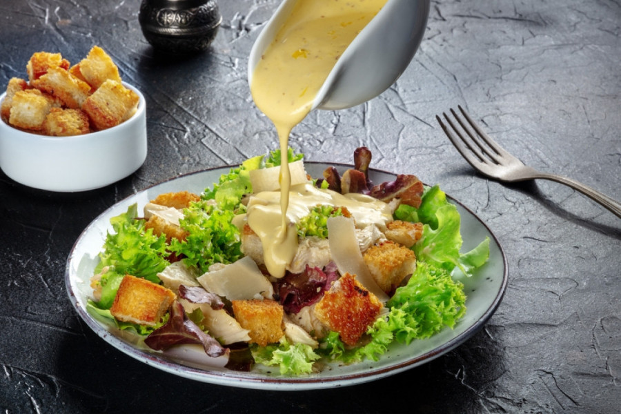 OTKRIVAMO TRIK NAJEKSKLUZIVNIJIH RESTORANA DA IM SALATE IMAJU SAVRŠEN UKUS: Samo uz ovaj sastojak ćete dobiti savršen obrok!
