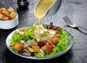OTKRIVAMO TRIK NAJEKSKLUZIVNIJIH RESTORANA DA IM SALATE IMAJU SAVRŠEN UKUS: Samo uz ovaj sastojak ćete dobiti savršen obrok!