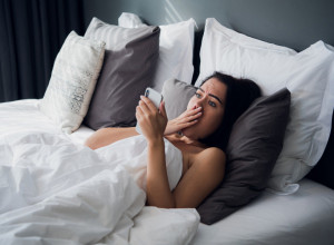 BILA JE UBEĐENA DA JOJ JE MAJKA MRTVA, ČAK JE NAPISALA I KNJIGU O TOME: Onda je telefon zazvonio, od onoga što je čula telom joj je prošla jeza! (FOTO)