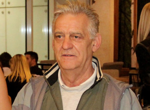 SRPSKI GLUMAC UMRO JE SUPRUZI NA RUKAMA: U početku je mislila da se šali, ali za 10 sekundi je postao ljubičast i sve je bilo gotovo - ponavljao je da OVO oseća!