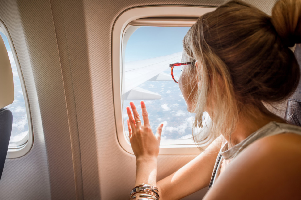 DOKTOR OTKRIO ŠTA SE ZAISTA DEŠAVA S VAŠIM PLUĆIMA DOK LETITE AVIONOM: Šta morate da uradite čim osetite OVO i ko odmah mora da traži pomoć doktora