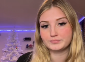 VIDEO U KOM JE OVA DEVOJKA OTKRILA SIMPTOM RAKA POGLEDALO JE VIŠE OD 2,4 MILIONA LJUDI! Svi su u neverici šta je osećala 10 godina pre dijagnoze! (VIDEO)