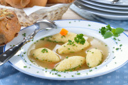 KNEDLE VAM ISPADNU GNJECAVE ILI SE RASPADAJU? Ovu grešku prave skoro sve domaćice, ključan je izbor ove namirnice!