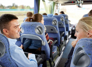 DA LI ZNATE KOJA SU NAJBEZBEDNIJA SEDIŠTA U AUTOBUSU I AUTU? Oglasili se stručnjaci - ovo morate znati pre nego što krenete na more!