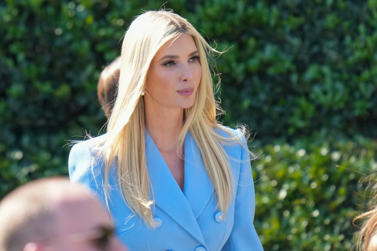 IVANKA TRAMP obukla komplet sa etno detaljima: Poznato je da ima stila, ali ovo će se posebno dopasti ljubiteljima mode u Srbiji