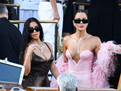 Kim Kardašijan sa sestrom Kloi