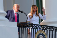 MELANIJU SU PITALI DA LI JE U BRAKU SA TRAMPOM ZBOG NOVCA I POPULARNOSTI: Njen odgovor je uzburkao mreže, da li ga je uništila?!