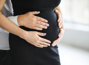 DA LI JE STVARNO 50:50? Nauka otkriva šta najviše utiče na pol bebe