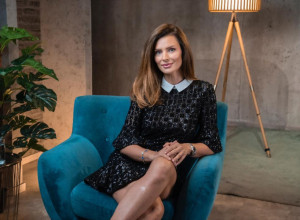 MAJA MANOJLOVIĆ U ISKRENOJ ISPOVESTI: "Kod mene se sve desilo u pravo vreme - kad vam neko daje vetar u leđa, kad vam je oslonac, vi možete da osvojite svet" (FOTO, VIDEO)